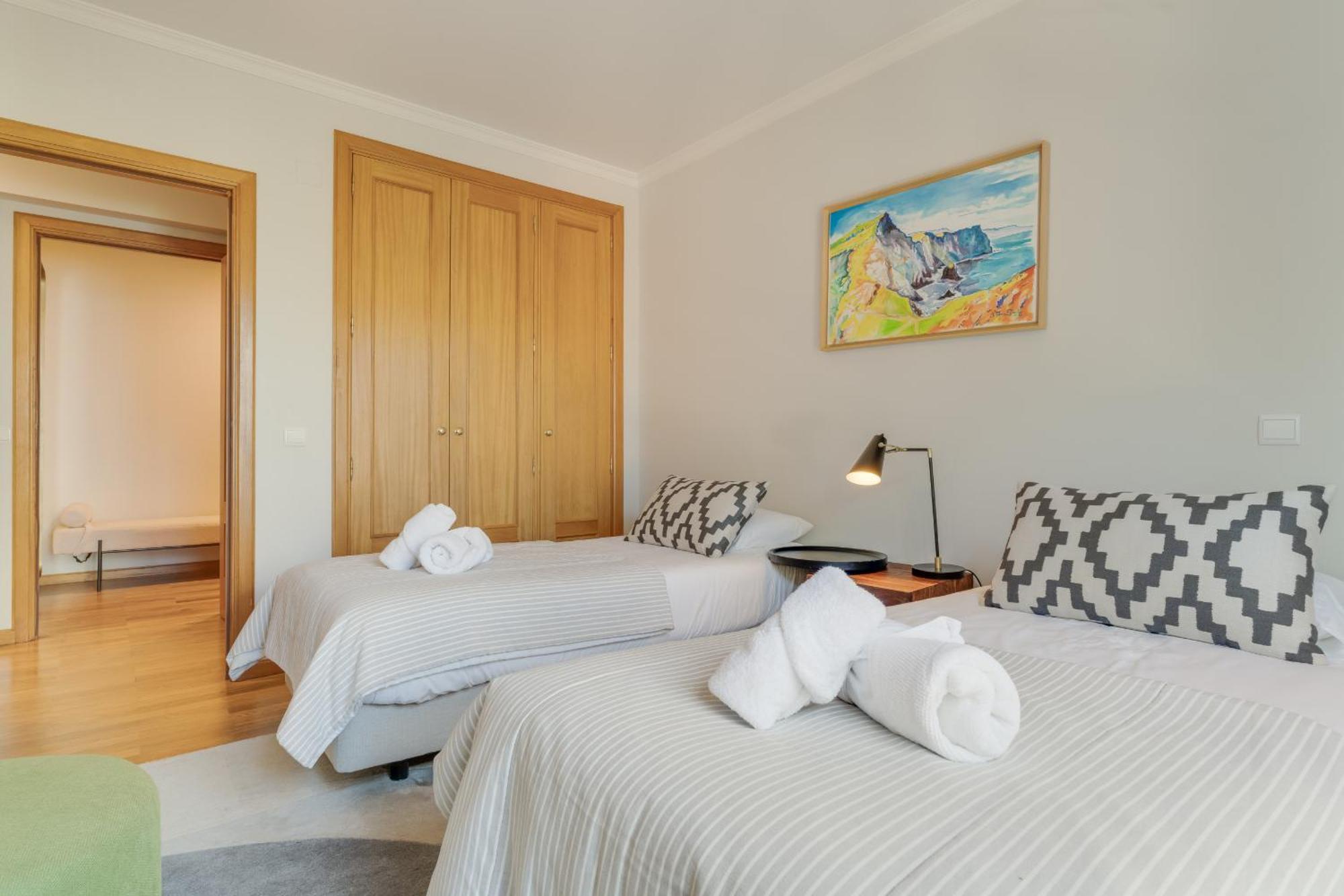 Elena Apartment By Atlantic Holiday ฟุงชาล ภายนอก รูปภาพ